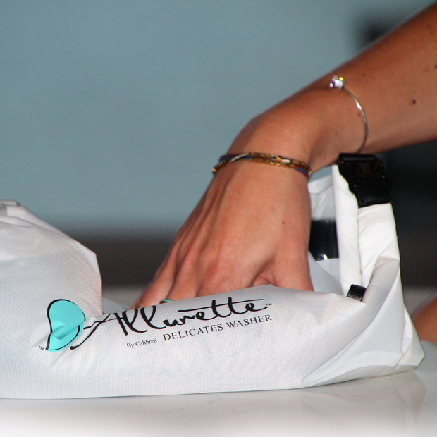 Allurette washer - A portable washing machine for delicate and athletic clothing Scrubba by Calibre8